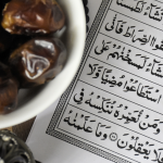 প্রতিদিনের ইফতারে একজনকে শরিক করি