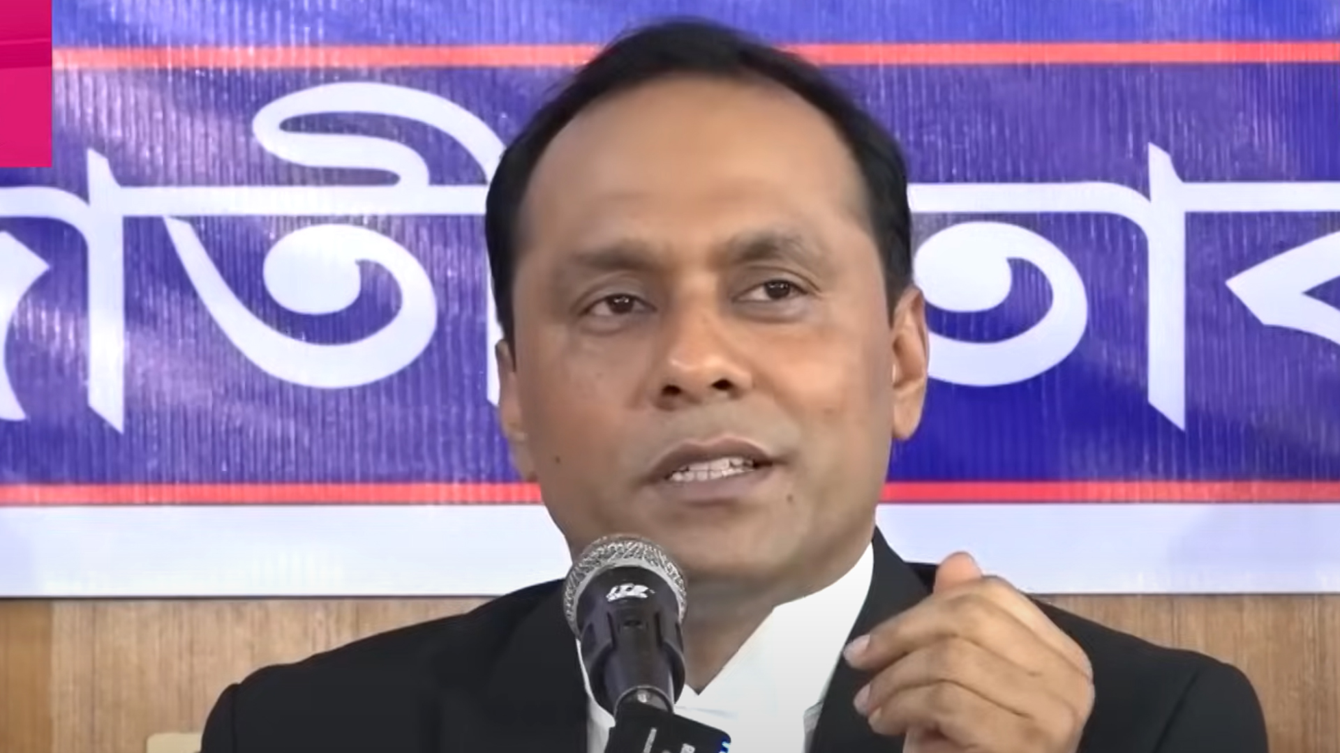 চোরাকারবারীদের বিরুদ্ধে কঠোর অবস্থানের ঘোষণা কায়সার কামালের