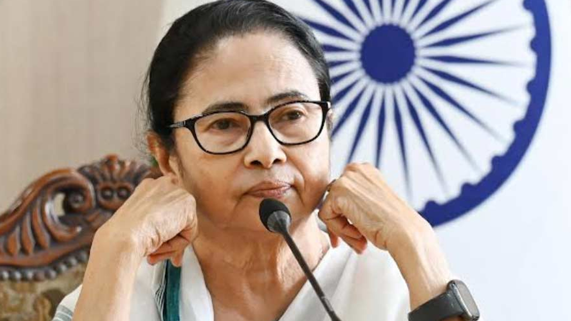 মাধ্যমিক পাশ বেকার যুবকদের ভাতা দেবে মমতা সরকার