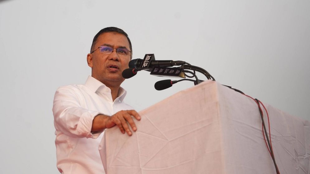 বগুড়ায় নিরঙ্কুশ বিজয়ের পথে তারেক রহমান