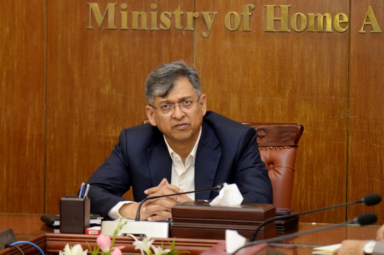 রাজপথ দখল সহ্য করা হবে না, কঠোর হুঁশিয়ারি স্বরাষ্ট্রমন্ত্রীর