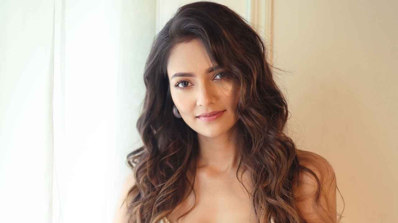 বাংলাদেশের আতিথেয়তায় মুগ্ধ কলকাতার সুস্মিতা