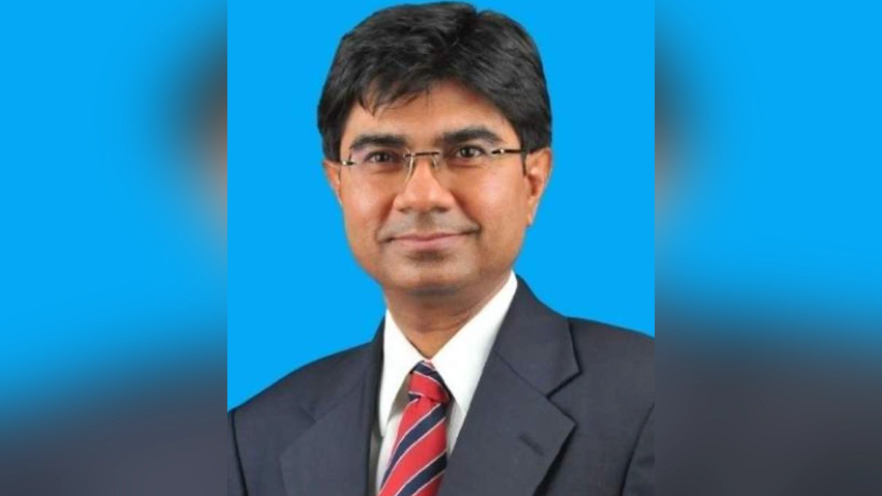 ঢাকা সেন্ট্রাল ইউনিভার্সিটির প্রথম উপাচার্য ড. আবদুল হাছিব