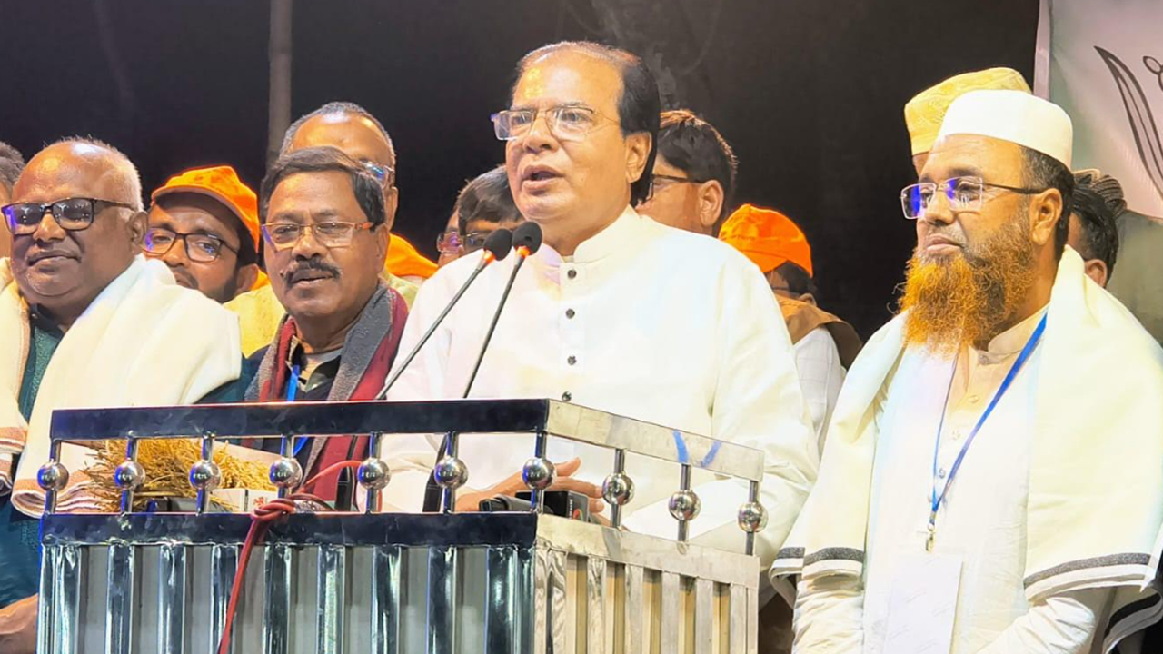 ‘একটি দল বেহেশতের টিকিটের লোভ দেখাচ্ছে’