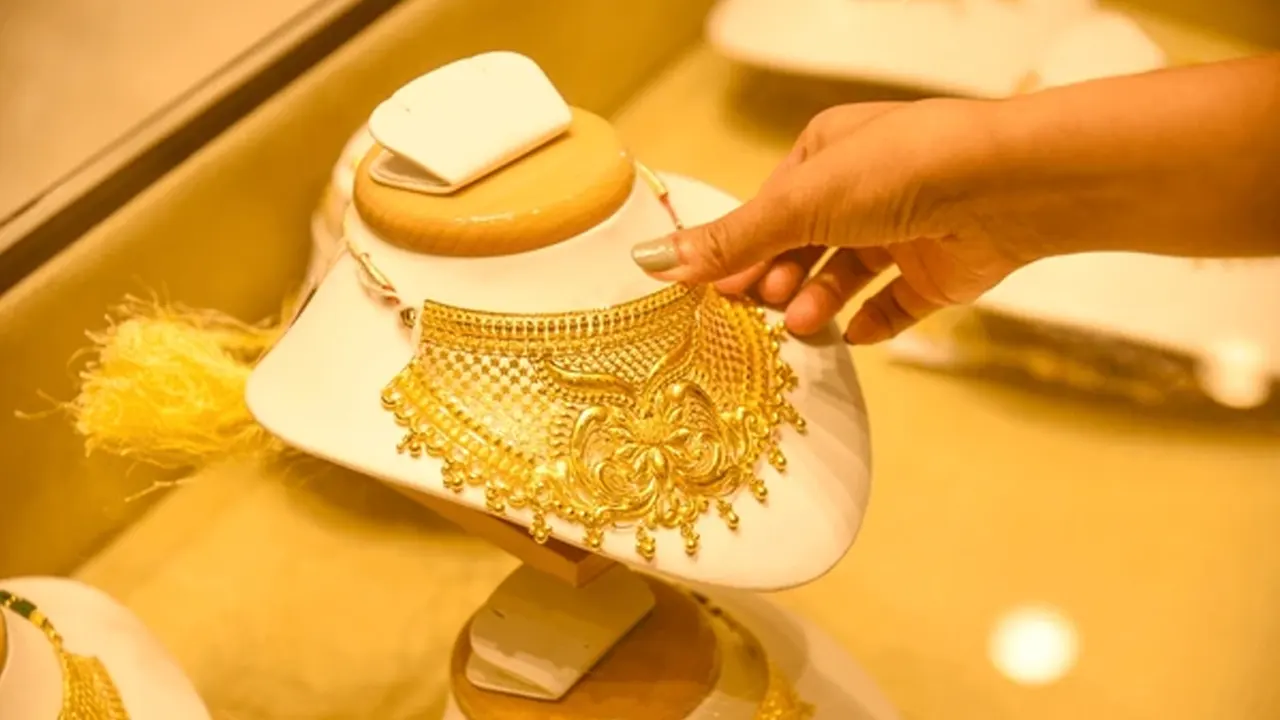 দাম বাড়ল স্বর্ণ-রুপার, কত টাকায় বিক্রি হচ্ছে আজ