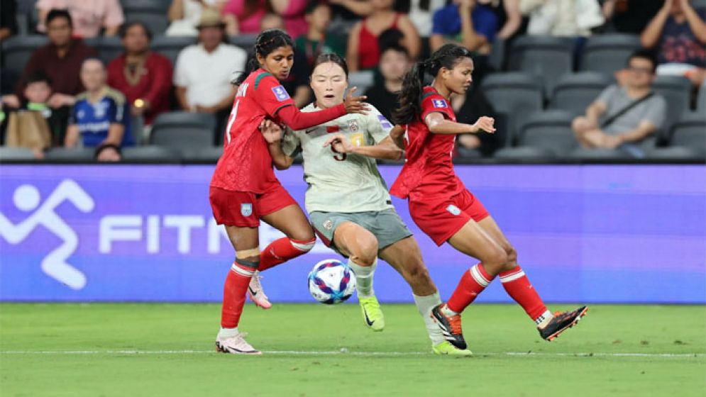 চীনের বিপক্ষে লড়াই করে হারল বাংলাদেশ