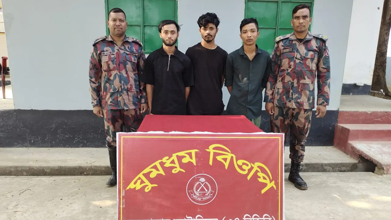 মিয়ানমারে আটক ৩ বাংলাদেশিকে ফেরত আনল বিজিবি