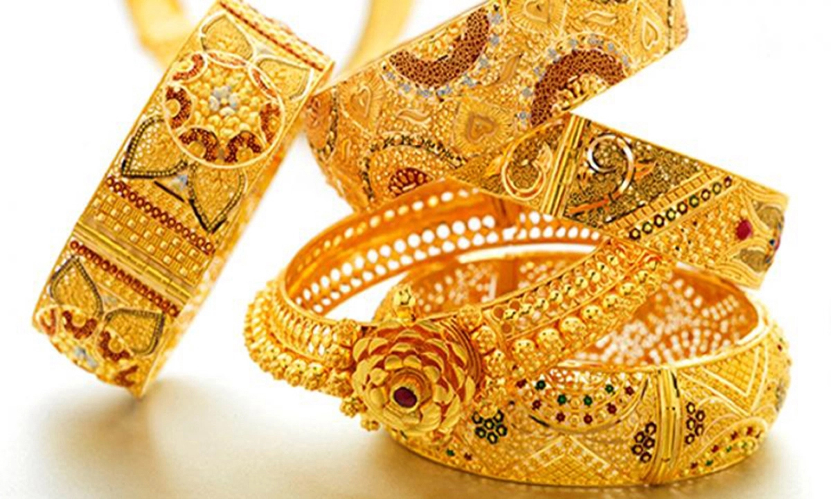 ভরিতে কমলো ২২১৬ টাকা