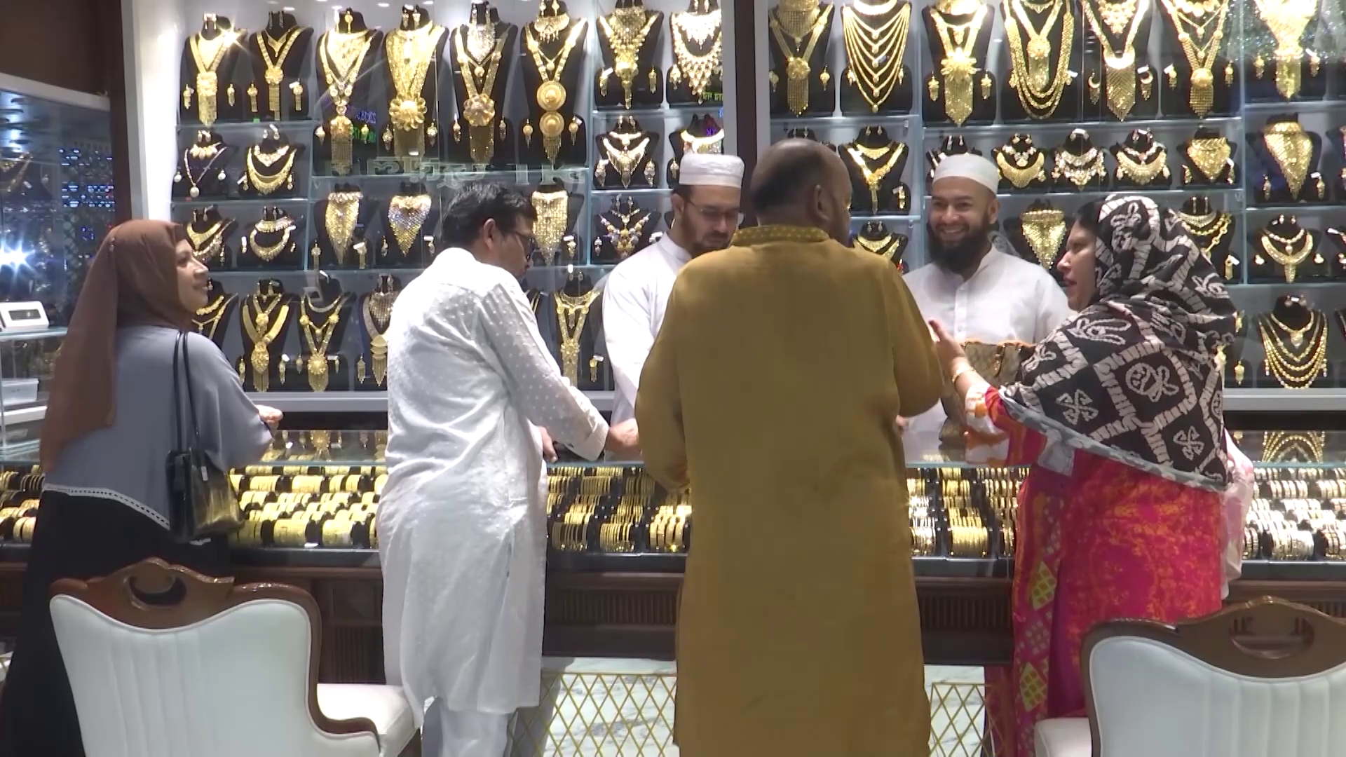ঈদের আগের দিন দেশে স্বর্ণ ও রুপা বিক্রি হচ্ছে কত টাকায়?