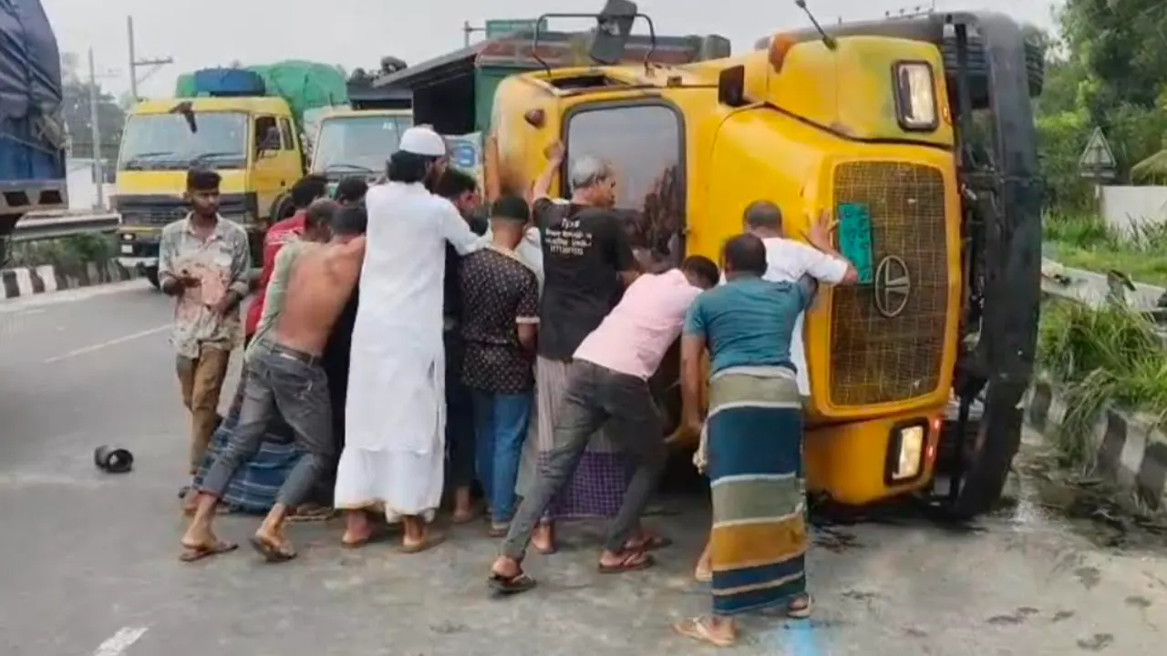ঢাকা-টাঙ্গাইল মহাসড়ক দুর্ঘটনায় একজন নিহত