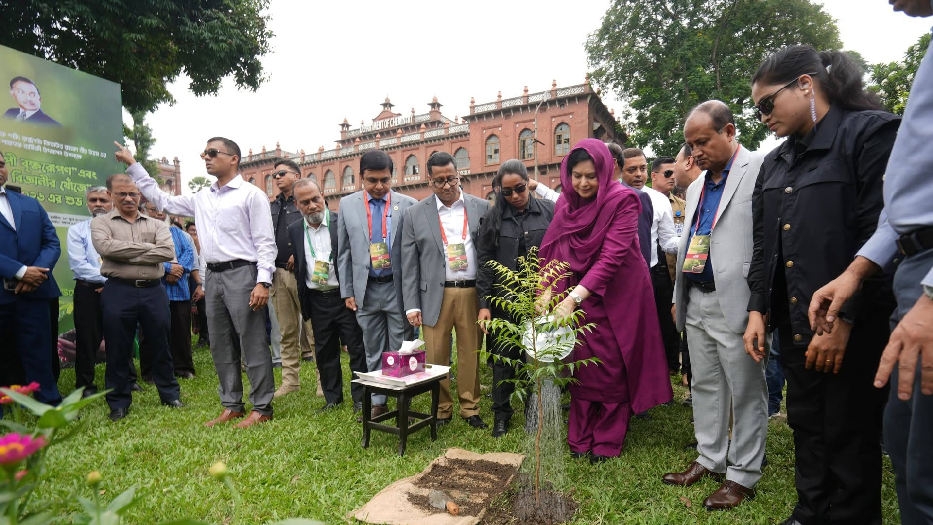 বৃক্ষরোপণের মাধ্যমে বাসযোগ্য পৃথিবী গড়ার আহ্বান জুবাইদা রহমানের