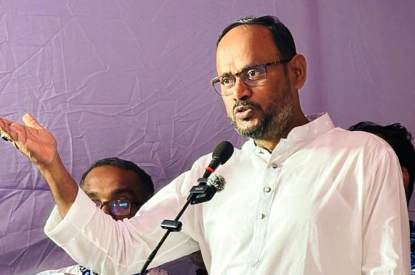 ক্ষুদ্র ও মাঝারি পোলট্রি খামারিদের ঋণ সুবিধা নিশ্চিত করা হবে: প্রতিমন্ত্রী টুকু
