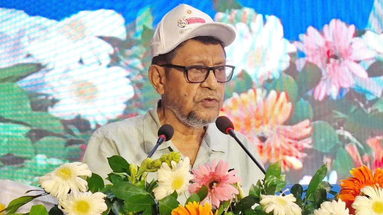 শিশুদের সু-স্বাস্থ্যে মায়ের দুধের বিকল্প নেই: স্বাস্থ্যমন্ত্রী