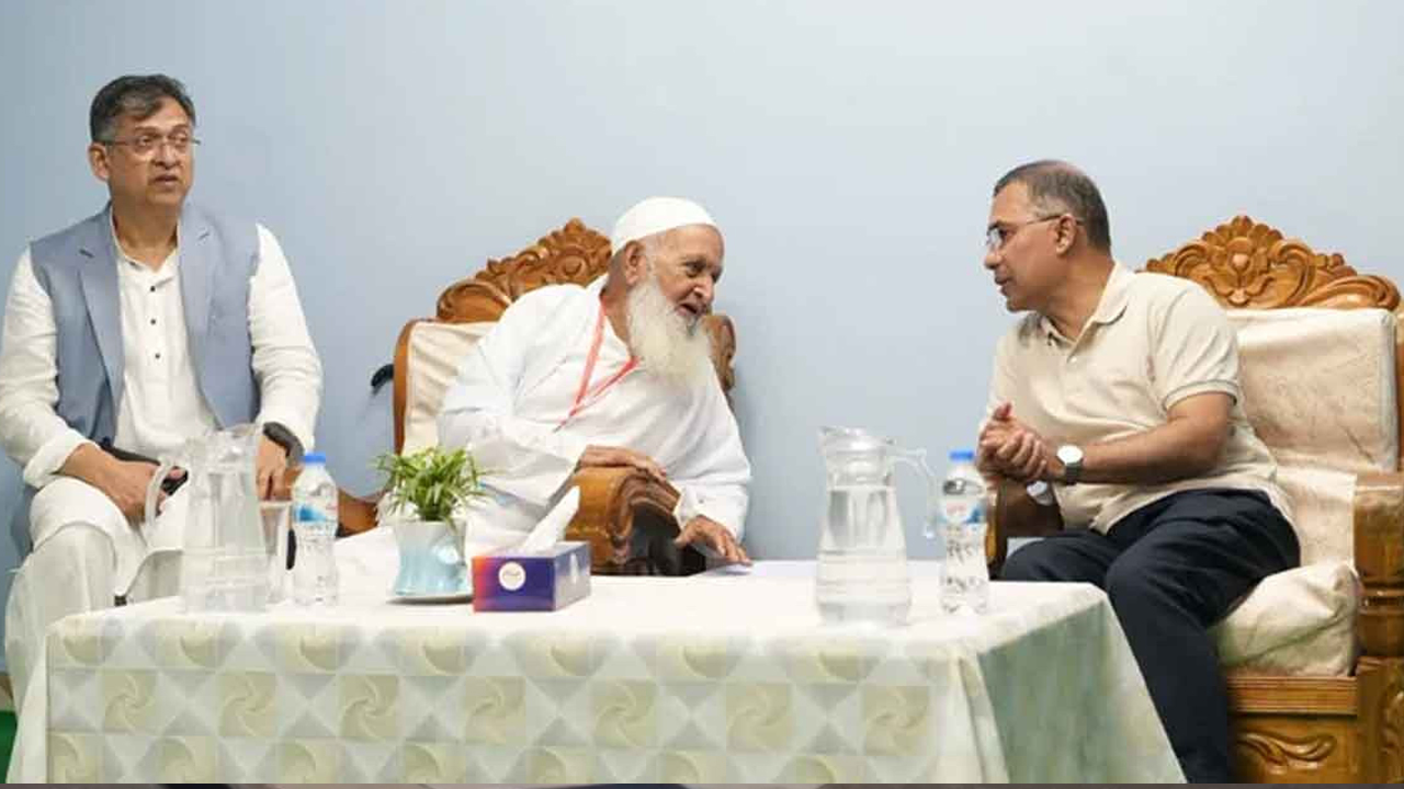 হেফাজতে ইসলামের আমিরের সঙ্গে প্রধানমন্ত্রীর সাক্ষাৎ
