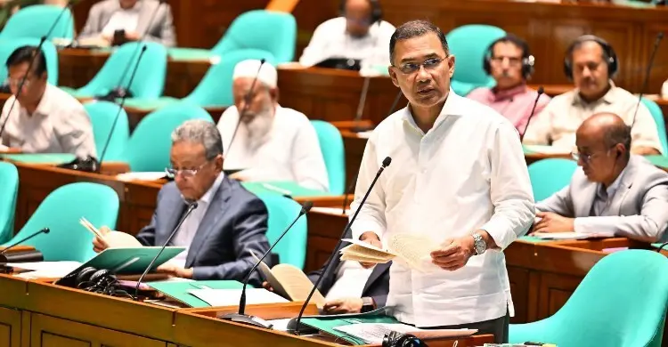 গভীর সাগরে নতুন এলএনজি টার্মিনাল ও ২৬ ব্লকে হবে তেল-গ্যাস অনুসন্ধান