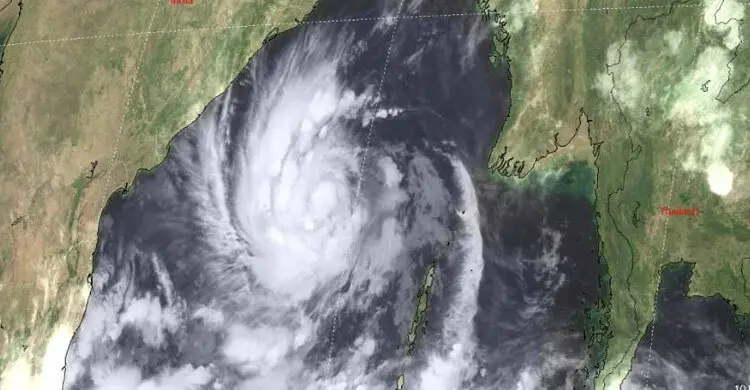 সাগরে ঘূর্ণিঝড় ‘অর্ণব’, সমুদ্রবন্দরে ২ নম্বর সতর্ক সংকেত