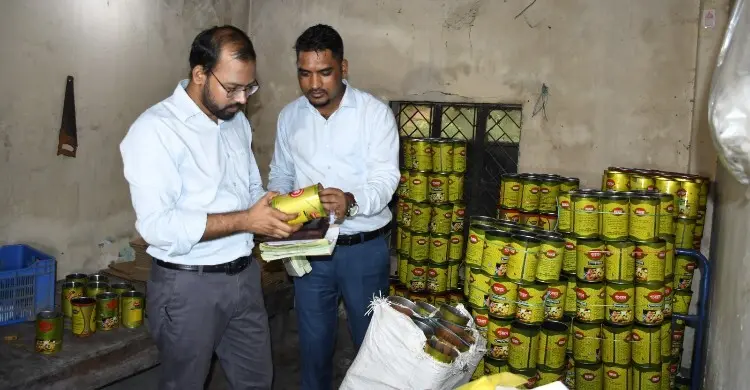 চট্টগ্রামে চার প্রতিষ্ঠানকে ২ লাখ টাকা জরিমানা