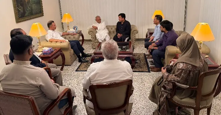 প্রধানমন্ত্রীর সঙ্গে শহীদ জেহাদের পরিবারের সাক্ষাৎ